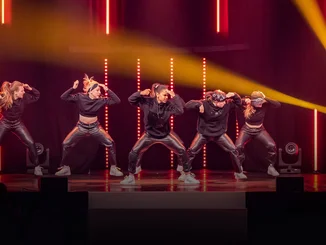 Junge Tänzerinnen der TALENT ACADEMY Europa-Park bei einem Auftritt.