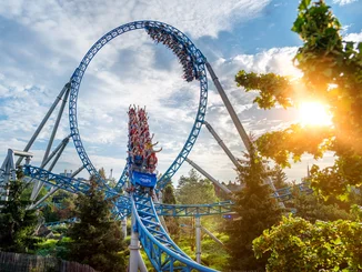 Der blue fire Megacoaster im Isländischen Themenbereich des Europa-Park.