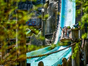 Die Familienattraktion Tiroler Wildwasserbahn im Europa-Park.