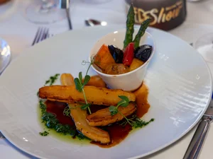 Ein Hauptgang des 4-Gänge-Menüs der Europa-Park Dinner-Show. 