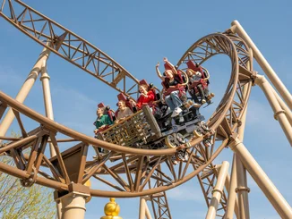 Die Achterbahn Helios im Fantasiana Erlebnispark Straßwalchen, gebaut von MACK Rides.