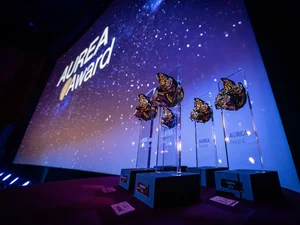 AUREA Award 2025 Trophäen aufgestellt.