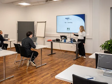 Schulung in der MACK Akademie des Europa-Park Erlebnis-Resorts.