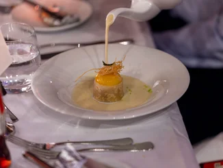 Ein Gang des 4-Gänge-Menüs der Europa-Park Dinner-Show. 