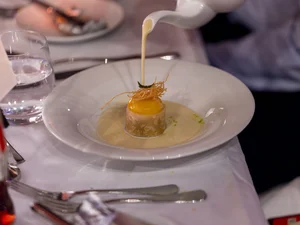 Ein Gang des 4-Gänge-Menüs der Europa-Park Dinner-Show. 